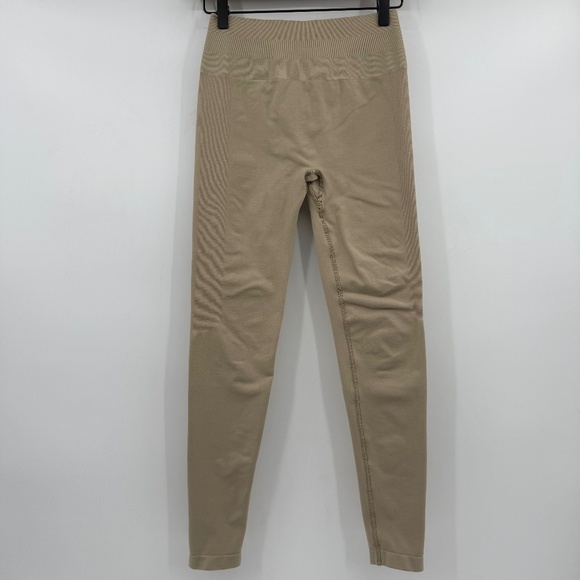 Alphalete Leggings Women Small Beige Amplify Scrunch Workout High Rise Gym - Picture 1 of 9